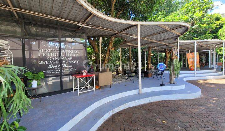 Murah Ruang Usaha Ex Cafe Bagus di Jl. Ciung Wanara, Bandung 2