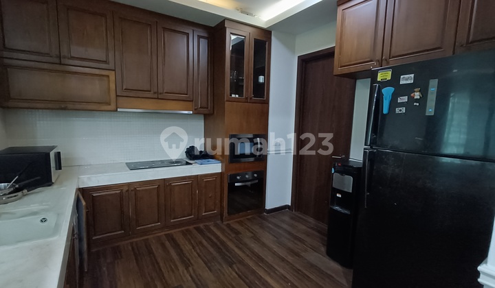 Apartemen St Moritz Puri Indah Presidential 204m 2