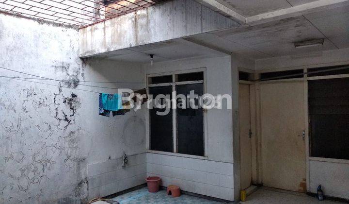 Rumah 1Lt Perlu Renovasi di Kutisari Indah 2