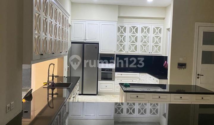 Luxury House at Lippo Karawaci Golf Garden Well Furnished 2