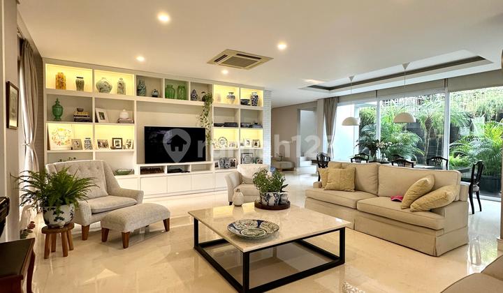 Dijual Rumah Mewah Taman Golf Lippo Karawaci