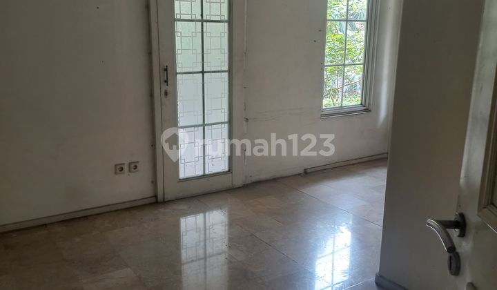 Affordable Sale: Mediterranean Garden House in Lippo Karawaci 2