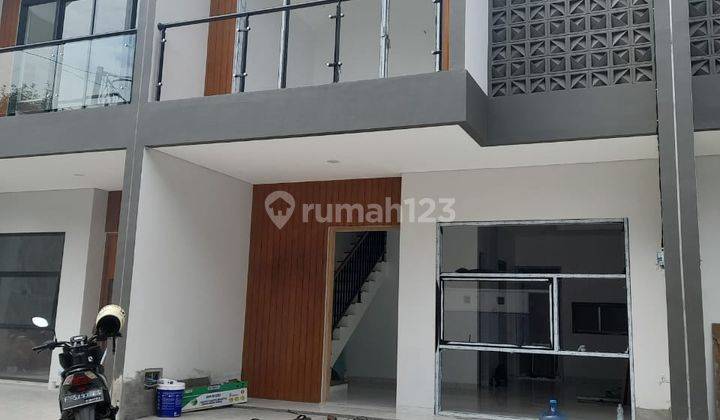 Rumah Scandinavian Modern, Carport 2 Mobil Nempel Kebagusan Dan Ragunan 2