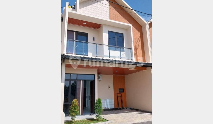 TOWNHOUSE FULL BATA MERAH. DEKAT LRT CIRACAS & LRT RAMBUTAN 2