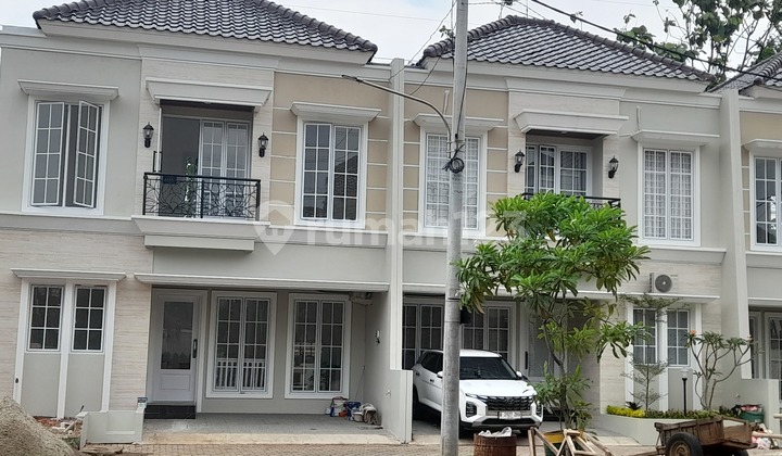 Red Brick House Near Brigif Toll Road 2