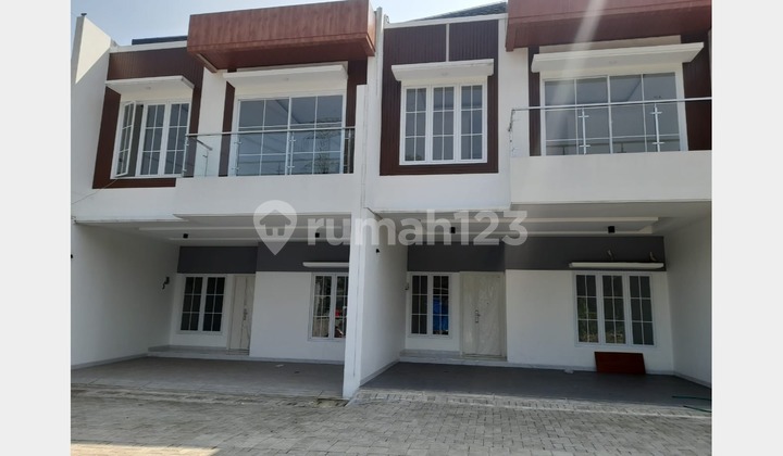 RUMAH MEWAH SIAP HUNI DI KEBAGUSAN, CARPORT 2 MOBIL 1