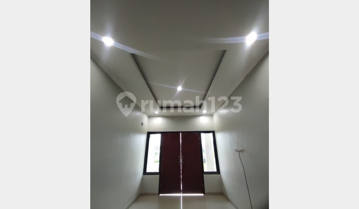 FOR SALE: 2-STORY HOUSE AROUND 500 MILLION 2