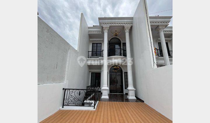 RUMAH MEWAH, STYLE EROPA CLASSIC DI JATI PADANG PASAR MINGGU. 5 MENIT TOL SIMATUPANG 2
