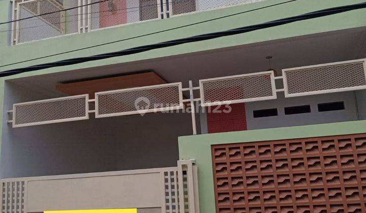 Rumah Cantik: Kepleset Langsung Sampai Ui (universitas Indonesia) & Tol Kukusan 1