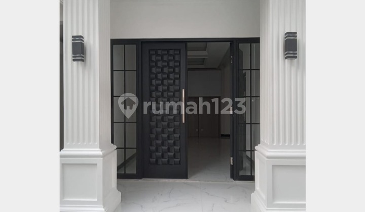 READY TO OCCUPY, SPACIOUS, 2-CAR CARPORT IN THE SERENE JAGAKARSA AREA 2