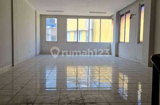 Disewakan Ruko Hook Emmerald Summarecon, Bekasi 4
