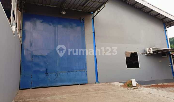 For Rent: Attached Warehouse with 40 Feet Container Access Ready to Use in Narogong, Bekasi. For Rent: Attached Warehouse with 40 Feet Container Access Ready to Use in Narogong, Bekasi.