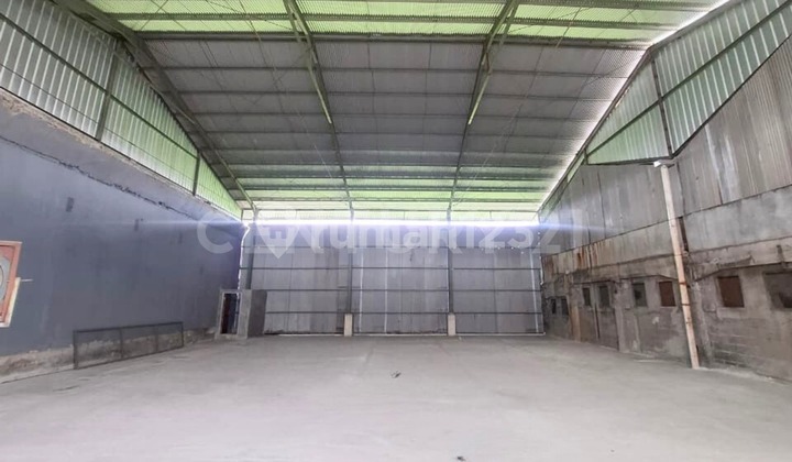 Ex-Factory Warehouse Suitable for Light Industry, at KM 16 Daan Mogot, West Jakarta