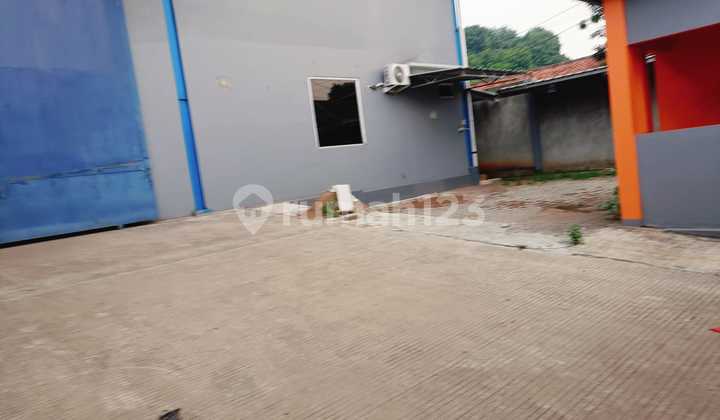 For Rent: Attached Warehouse with 40 Feet Container Access Ready to Use in Narogong, Bekasi. For Rent: Attached Warehouse with 40 Feet Container Access Ready to Use in Narogong, Bekasi.