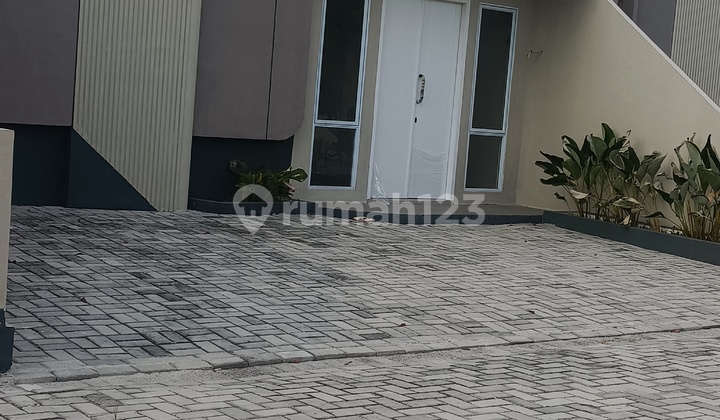 Best Futuristic Design Residence for Fun Families in Pekanbaru 1