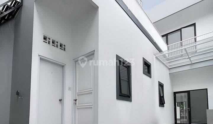 Rumah 2 Lantai Taman Villa Meruya Jakarta Barat 2