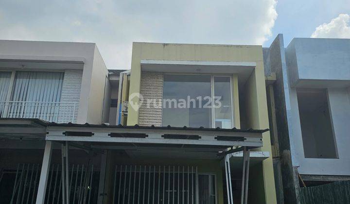 Rumah 2 Lantai di Puri Botanical Joglo Jakarta Barat  1