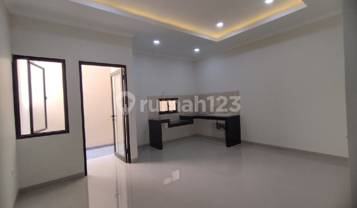 Rumah Meruya Ilir 3 Lantai, Jakbar, LT 100M2 LB 200M2 2