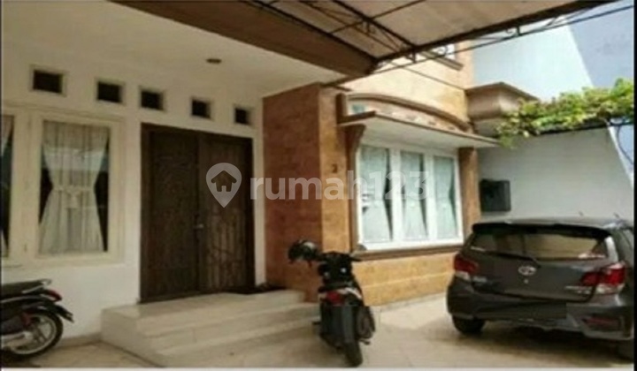 Murah !! Dijual Cepat !! Rumah 10 x 17 Jalan 3 Mobil di Kelapa Puan  2