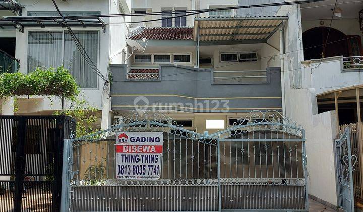 Disewakan Rumah Bagus Siap Huni 6x17 di Janur Elok Residence , Bisa Nego 1