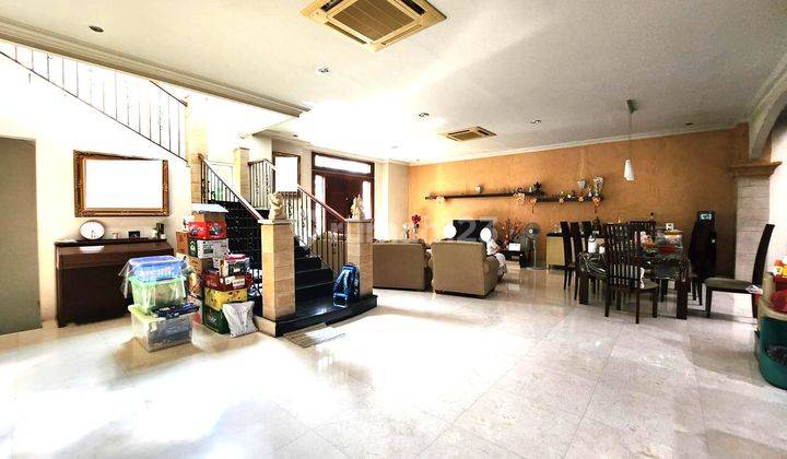 Dijual Cepat Rumah Exclusive Listing Hook Cocok Untuk Usaha di Gading Raya , Bisa Nego