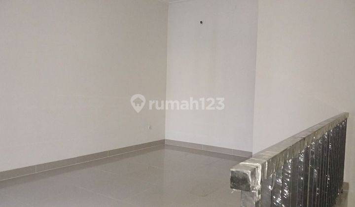 Murah Dijual Cepat Ruko Jual Rugi Siap Pakai Cocok Untuk Kantor 4,5 X 17,5 di Gading Soho Sedayu City , Bisa Nego 2