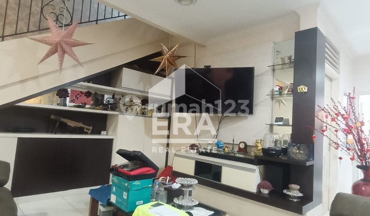 Cheap !! For Sale Ready-to-Occupy 9X18 House in Gading Harmoni, 2-Car Road