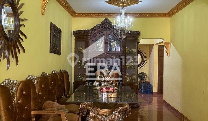 Murah !! Dijual Rumah Siap Huni Luas 102 Semi Furnish di Janur Asri Hadap Selatan 2