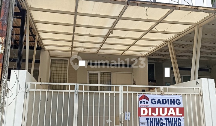 Murah !! Dijual Rumah Full Furnish 4X51 Siap Huni Hadap Barat di Pondok Gading Residence