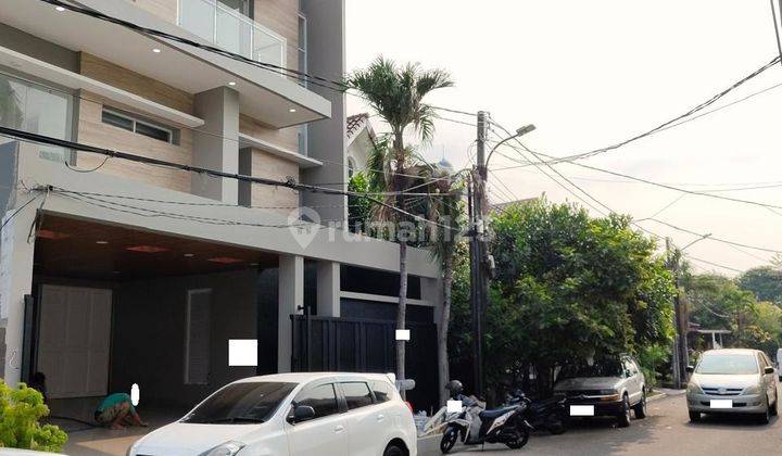  Murah Dijual Cepat Rumah Lux mewah Brand New 11x17 di Janur Elok , Bisa Nego 1