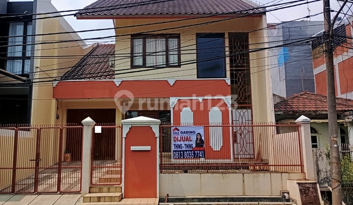 Murah !! Dijual Rumah Siap Huni 10x20 Jalan 3 Mobil di Kelapa Cengkir Hadap Selatan