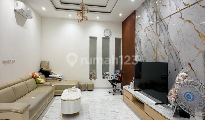 - Murah !! Dijual Rumah Minimalis 8X13 Sudah Full Renovasi Siap Huni Hadap Barat di Sunter Agung