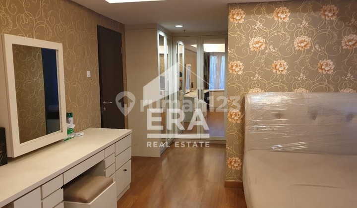 Murah !! Dijual/Disewa!! Apt. The Royale Springhill Residence Kemayoran Luas 196 Full Furnish Lantai Tinggi