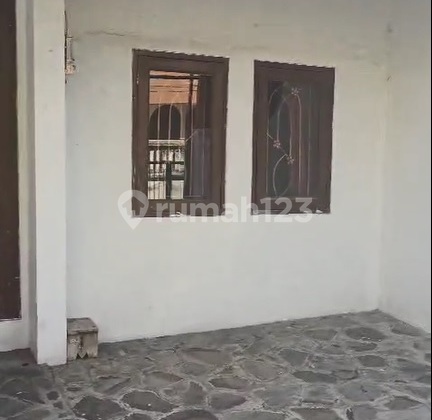 Murah !! Dijual !! Rumah Kost-kostan Aktif 9x20 Jalan 2 Mobil di Kelapa Puyuh 2