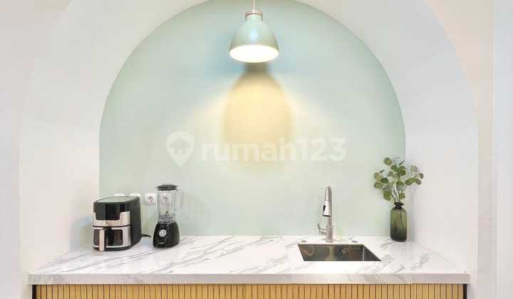 - Murah !! Dijual Rumah Kost-Kost'an Luas 88 Mtr Ada Fitness Corner Minimalis di Tamansari Jakarta Barat 2