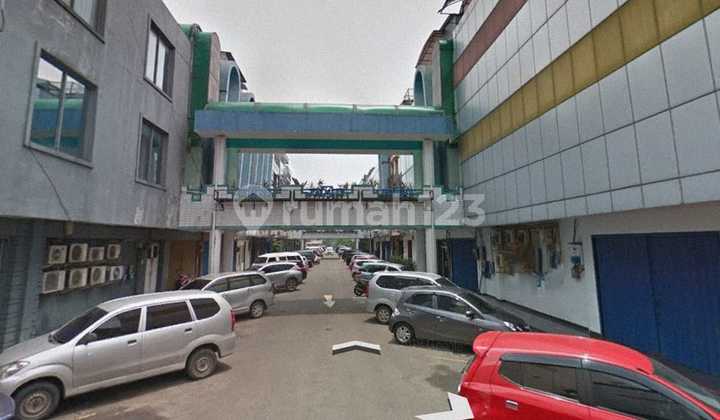 Cheap!! For Sale Shop House in Fatmawati 9x16 3 floors East Facing 2