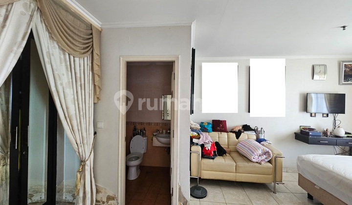 - Murah !! Dijual Apt. Frenchwalk Moi Luas 110 Semi Furnish Lantai Rendah Siap Huni