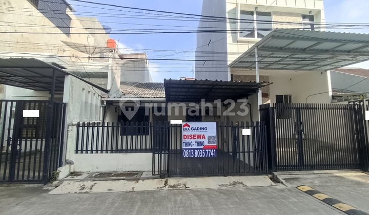 Murah !! Disewakan Rumah Siap Huni Jalan 2 Mobil di Belakang Mall Kelapa Gading Hadap Barat