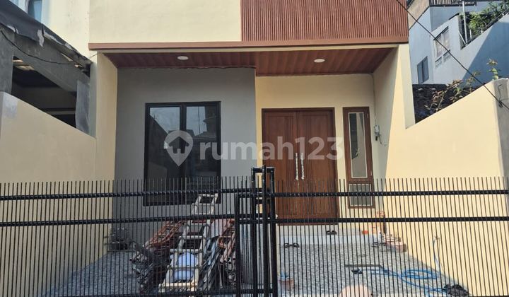 Cheap !! Brand New 6X17 Minimalist House for Sale in Kelapa Hybrida, North Facing