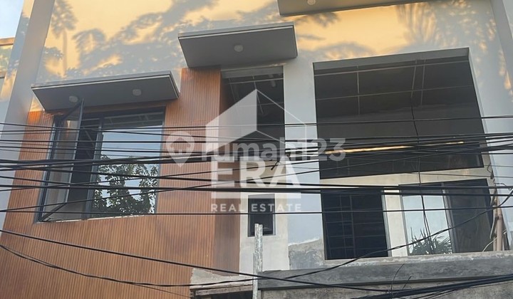 Cheap !! Quick Sale !! Ready-to-Occupy 135 sqm House in Pondok Gading Utama , Negotiable 1