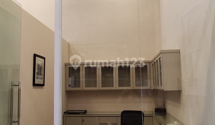 Murah !! Dijual Rumah Full Furnish 10 X 20,5 Cocok untuk Kantor di Gading Putih Hadap Timur 2