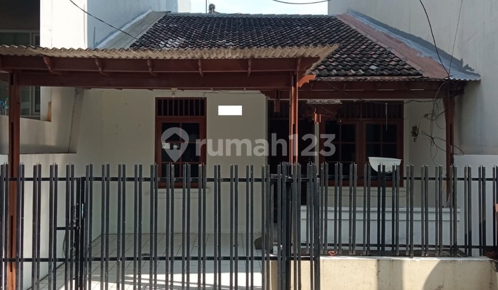 Murah !! Disewakan !! Rumah Siap Huni 6X15 di Belakang Mall Kelapa Gading Hadap Timur , bisa Nego