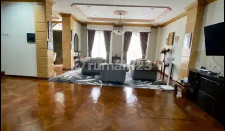 Cheap Sale of Minimalist House in Pondok Indah Area 188m2. 2