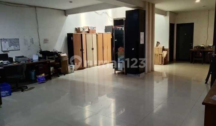 Murah !! Dijual Rumah Siap Huni 10x28 Cocok untuk Usaha di Arteri Kelapa Gading Hadap Tenggara 2