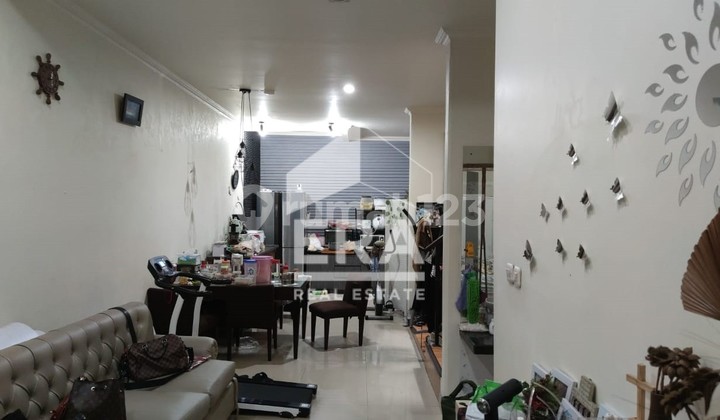 Cheap !! For Sale Minimalist House 6x17 Move-In Ready in Gading Puspa West Facing, Negotiable Cheap !! For Sale Minimalist House 6x17 Move-In Ready in Gading Puspa West Facing, Negotiable