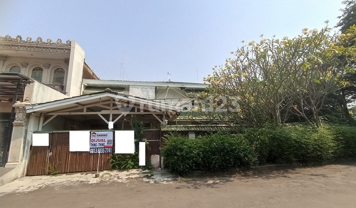 Cheap !! Quick Sale !! Old House Hook 279 in Janur Kuning Residence Facing Northwest & Northeast Cheap !! Quick Sale !! Old House Hook 279 in Janur Kuning Residence Facing Northwest & Northeast