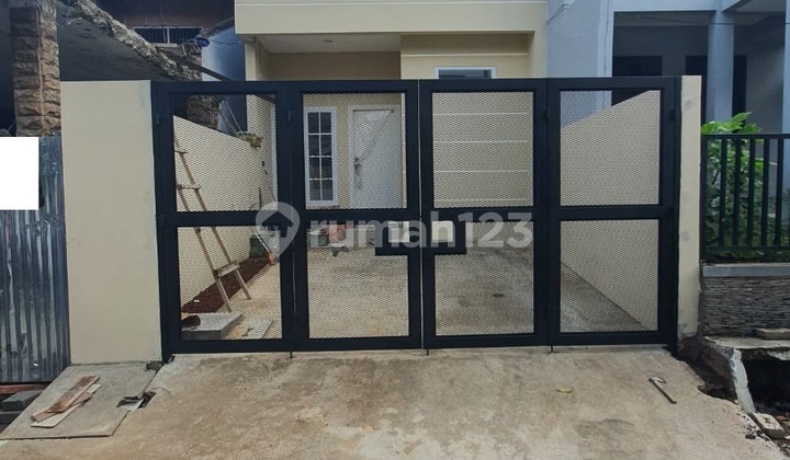 - Cheap !! Quick Sale !! Move-in Ready 4.5x15 Brand New House in Gading Griya Residence