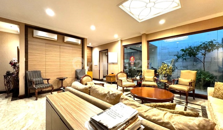 Murah !! Rumah Siap Huni 11 X 20 Full Furnish Jalan 3 Mobil di Janur Elok Hadap Selatan