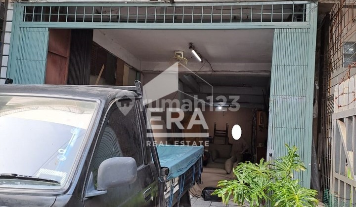 For Sale Quick !! Ready-to-Use Shop House 4.15 x 15 in Gunung Sahari, Negotiable