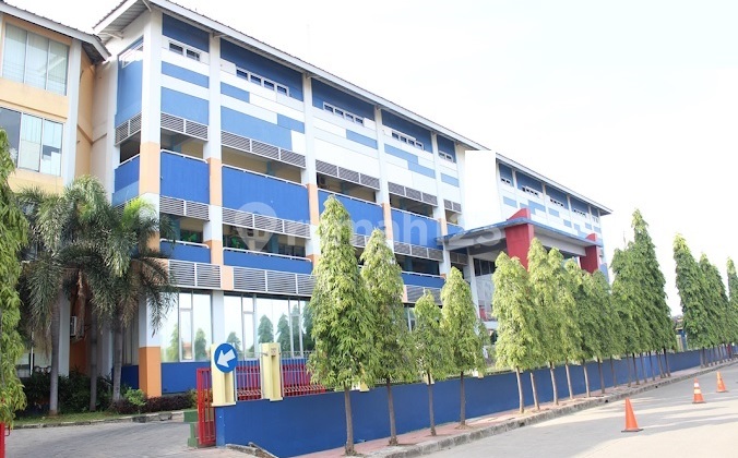 Cheap !! Sale of a 4,104 SqM Building, Former School on Jl. Arteri Raya Kelapa Gading